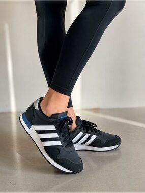 Adidas Retro Black & White Sneakers Unisex | US 6.5